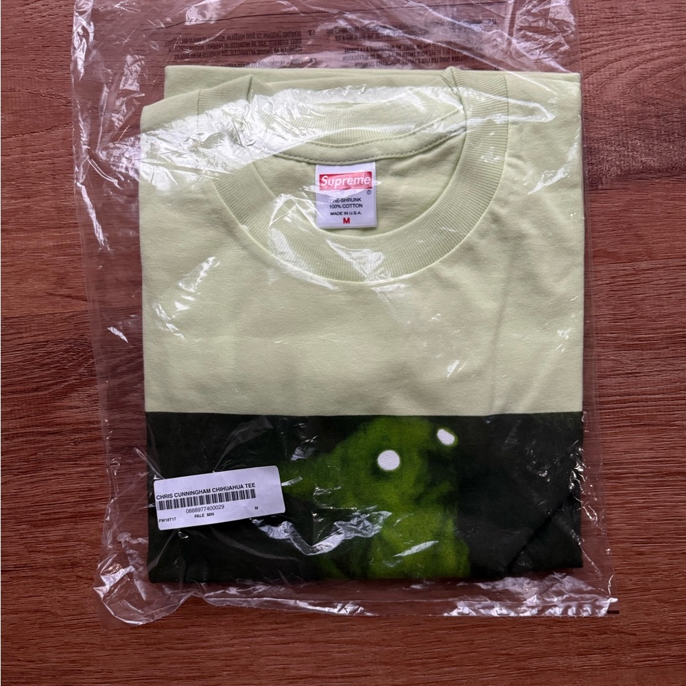 Supreme Chris Cunningham Chihuahua Two-Tone Crewneck Tee — Light Green and Black